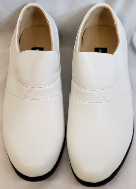 Cormac Men s Cuban Heel Slip On Dress Shoe White